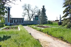 Мемориал воинам ВОВ - слобода Маньково-Березовская, Милютинский район, Ростовская область, фотография 3