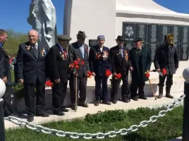 Памятник воинам-односельчанам, погибшим в Великой Отечественной войне 1941-1945 гг