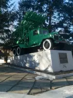 «Катюша» на территории Кировского машиностроительного завода имени 1 Мая