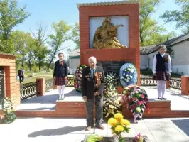 Братская могила – мемориал в селе Никольское
