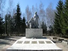 Памятник «Скорбящей матери»