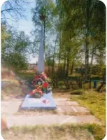 памятник связистам погибшим в ВОВ в селе Мегра Вытегорского района Вологодской области