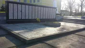 Памятники села Новоселицкого, фотография 2