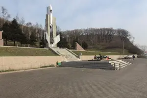Памятник-обелиск «Победа» 1941−1945