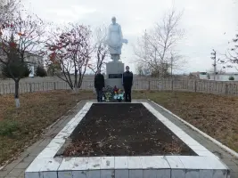 Памятник «Воин – освободитель» п. Каштановский, Обливского района, Ростовской области, фотография 2