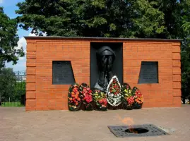 Памятный знак Скорбящая мать