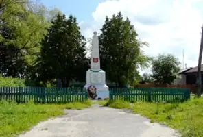 Памятник воинам землякам в селе Малышево Селивановского района Владимирской области