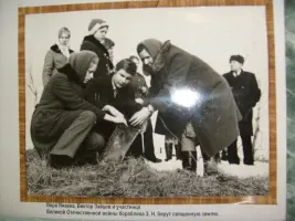 Памятник в селе Сыр-Липки, фотография 3