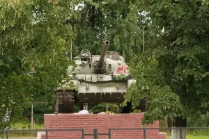 Памятник Танк