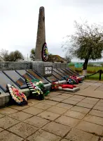 Мемориал павшим воинам-односельчанам - хутор Качалин, Суровикинский район, Волгоградская область