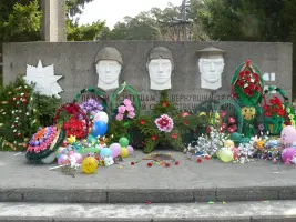 Памятник в селе Тюхтете Красноярского края в честь тех, кто не вернулся с фронтов Великой Отечественной войны
