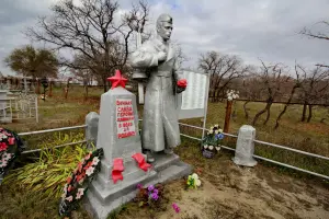 Братская могила воинов Сталинградской битвы - поселок Дом Отдыха, Калачевский район, Волгоградская область, фотография 4