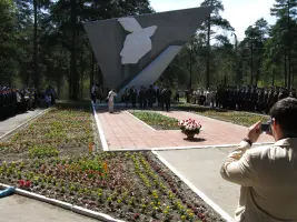 Монумент Вечная слава авиаторам, павшим в боях за Родину, фотография 3