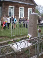 Памятник погибшим летчикам в д. Рудниково