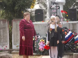 Братское захоронение в поселке Плоскошь Торопецкого рйона, Тверской области, фотография 2
