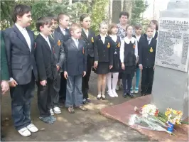 Обелиск памяти учителям и ученикам, погибшим в годы Великой Отечественной войны, фотография 2