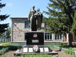 Памятник павшим землякам