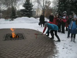 Памятный знак Скорбящая мать, фотография 2