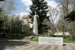 Памятник погибшим выпускникам и работникам Крымского медицинского института, фотография 5