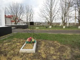 Мемориальный комплекс «Воинам односельчанам павшим в борьбе за Родину 1941−1945 гг», фотография 4