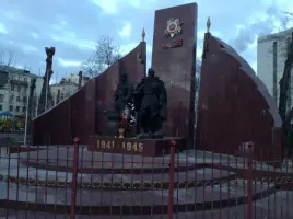 Мемориальный комплекс, посвященный 65-летию Победы в Великой Отечественной войне, фотография 3