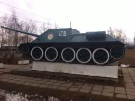 Самоходная артиллерийская установка СУ-100, фотография 2