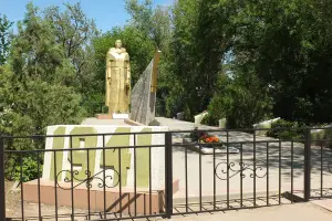 Мемориал павшим воинам ВОВ - хутор Сухой Пролетарский район, Ростовская область, фотография 3