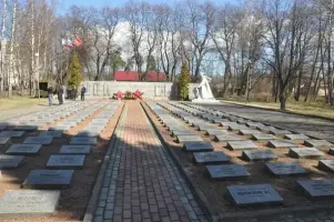 Братское кладбище Советских воинов, фотография 2