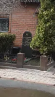 Памятники участникам ВОВ на территории Перловского кладбища