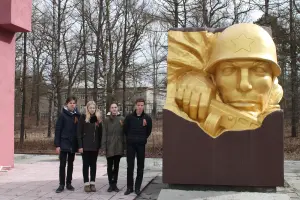 Мемориальный комплекс в память о погибших в годы Великой Отечественной войны (микрорайон Щурово, Дубовая роща)