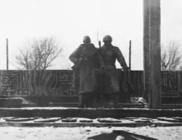 Мемориальный комплекс воинам, погибшим в годы Великой Отечественной войны (1941-1945 гг.), фотография 2