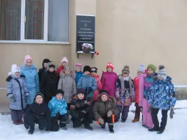 Мемориальная доска на Доме Культуры и спорта в деревне Лаголово, фотография 5