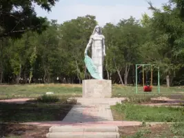 Памятник «Родина-мать»