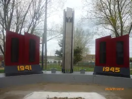 Памятник павшим землякам МО «Камышовский сельсовет»