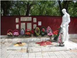 Мемориал «Погибшим односельчанам в годы Великой Отечественной войны 1941−1945 гг.»
