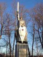 Город Каменск – Уральский Памятник синарским трубникам в честь 30-летия победы, фотография 2