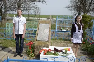 Братская могила партизан с. Шахтино