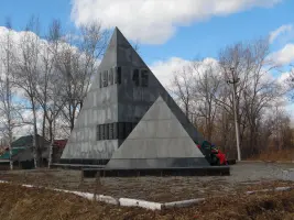ПАМЯТНИК ГОРНЯКАМ РУДНИКА ИМ. III ИНТЕРНАЦИОНАЛА, ПОГИБШИМ В ГОДЫ ВЕЛИКОЙ ОТЕЧЕСТВЕННОЙ ВОЙНЫ, фотография 4