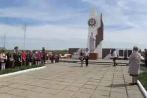 Памятник погибшим воинам-односельчанам в д. Ашково Гагаринского района