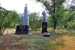 Мемориал павшим воинам- хутор Павлов, Семикаракорский район, Ростовская область, фотография 2
