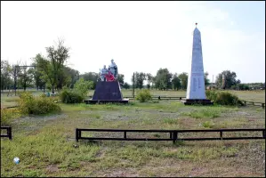 Мемориал павшим воинам ВОВ - хутор Старокузнецовский, Семикаракорский район, Ростовская область