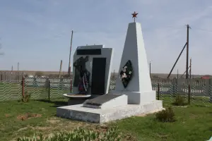 Братская могила ВОВ - хутор Нижние Черни, Котельниковский район, Волгоградская область, фотография 2