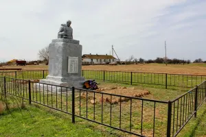 Братская могила ВОВ - хутор Дарганов, Котельниковский район, Ростовская область, фотография 4