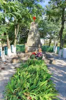 Братская могила ВОВ - хутор Старопетровский, Морозовский район, Ростовская область