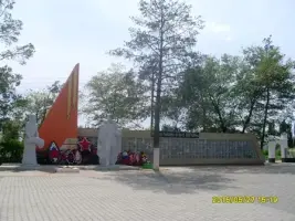 Мемориальный комплекс, посвященный погибшим землякам в годы ВОВ, п. Акбулак, Оренбургской области, фотография 4