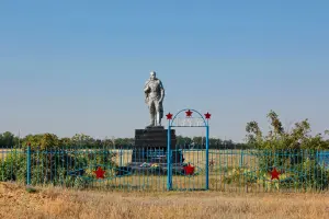 Братская могила воинов ВОВ - хутор Ново-Николаев, Тацинский район, Ростовская область, фотография 2