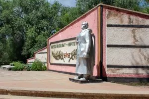 Братская могила воинов ВОВ - хутор Маслов, Тацинский район, Ростовская область, фотография 4