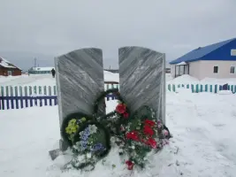 Памятник участникам Великой Отечественной войны в д. Денисовка, Республика Коми, фотография 3