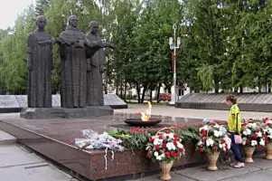 Памятник в честь воинов-сыктывкарцев, погибших в годы Великой Отечественной войны, фотография 3