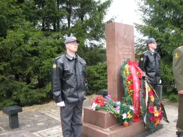 Памятный знак погибшим в боях сотрудникам НКВД КФССР, фотография 2